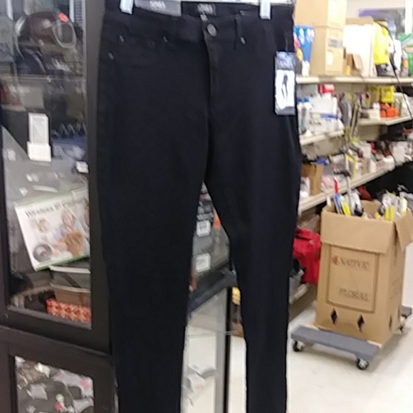 jones of new york essex skinny jeans